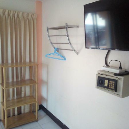 M & A Guesthouse Hua Hin Bagian luar foto